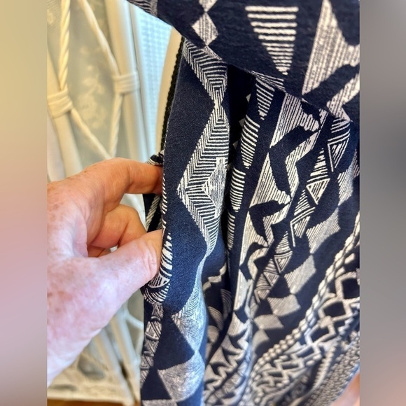 Lulu's Jumpsuit Sparrow Blue White Aztec Print Crop Length Halter Tie size Large - Picture 9 of 16